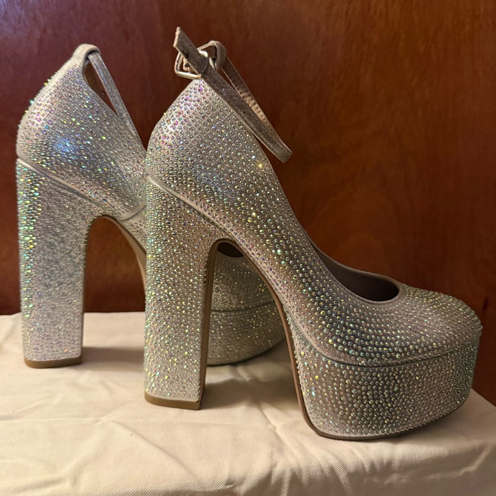 Soda Sparkling Silver Platform Heels, Brand New, Size 7